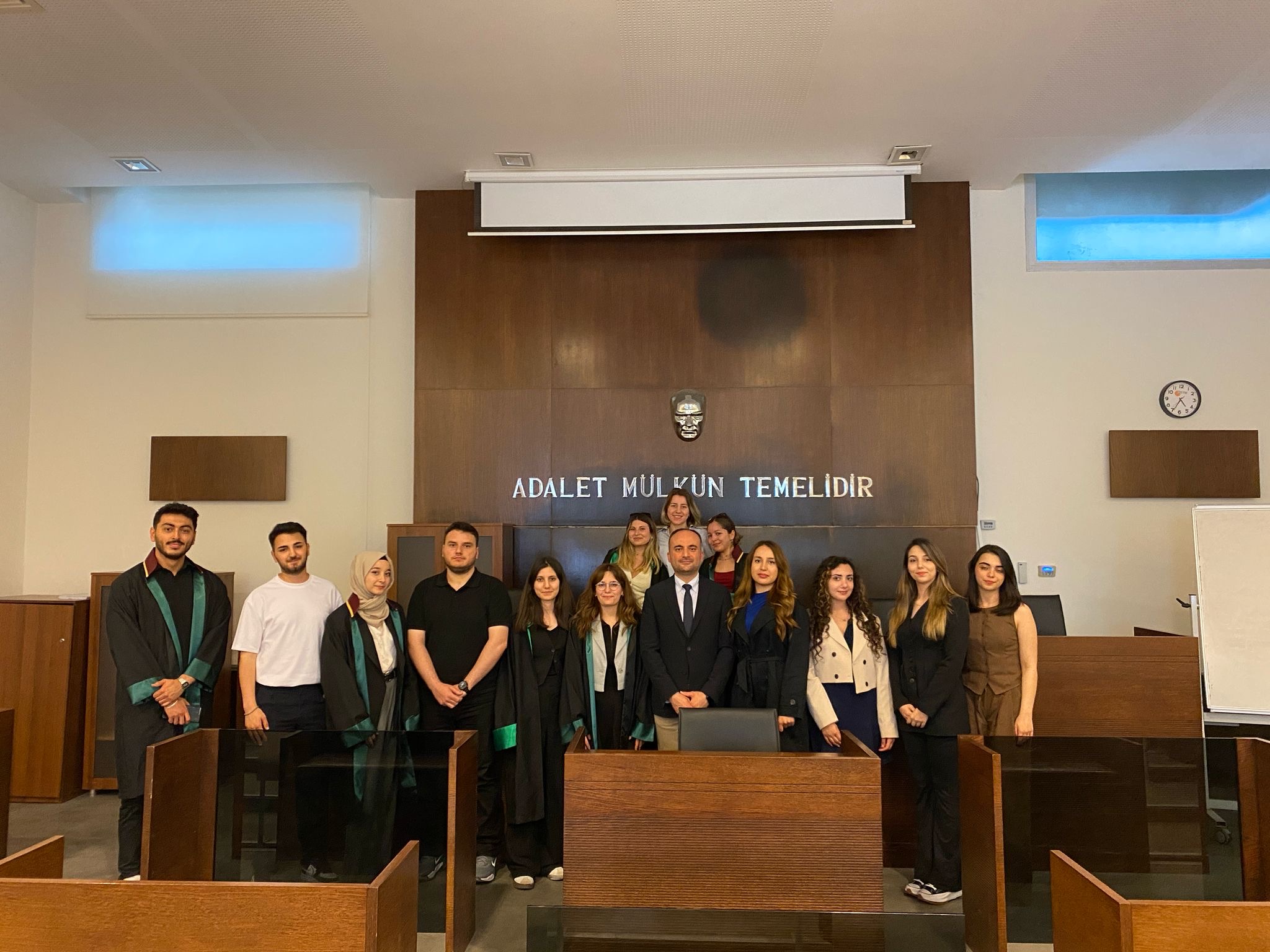Fakültemizde Kurgusal Duruşmalar Gerçekleştirildi