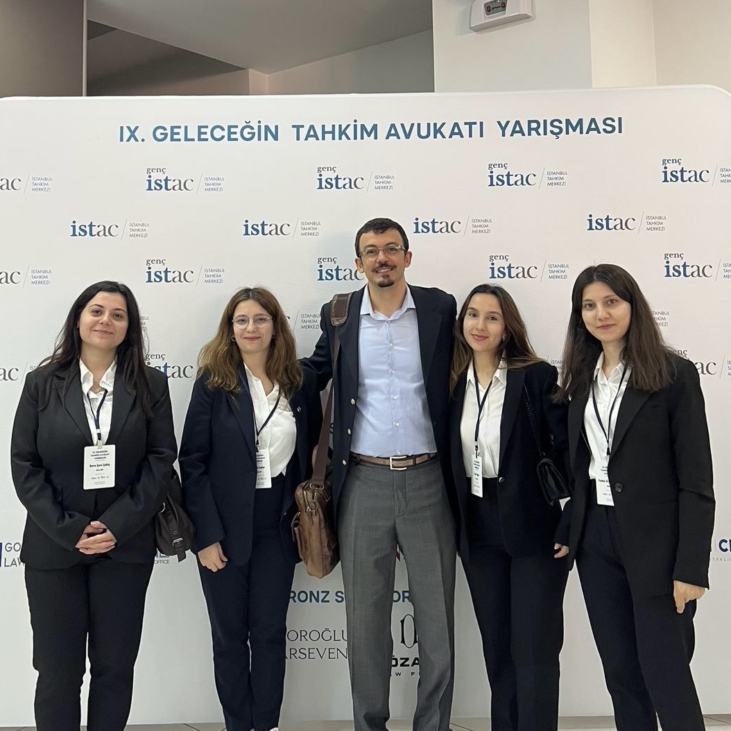 Öğrencilerimizin Geleceğin Tahkim Avukatı Yarışmasındaki Başarısı