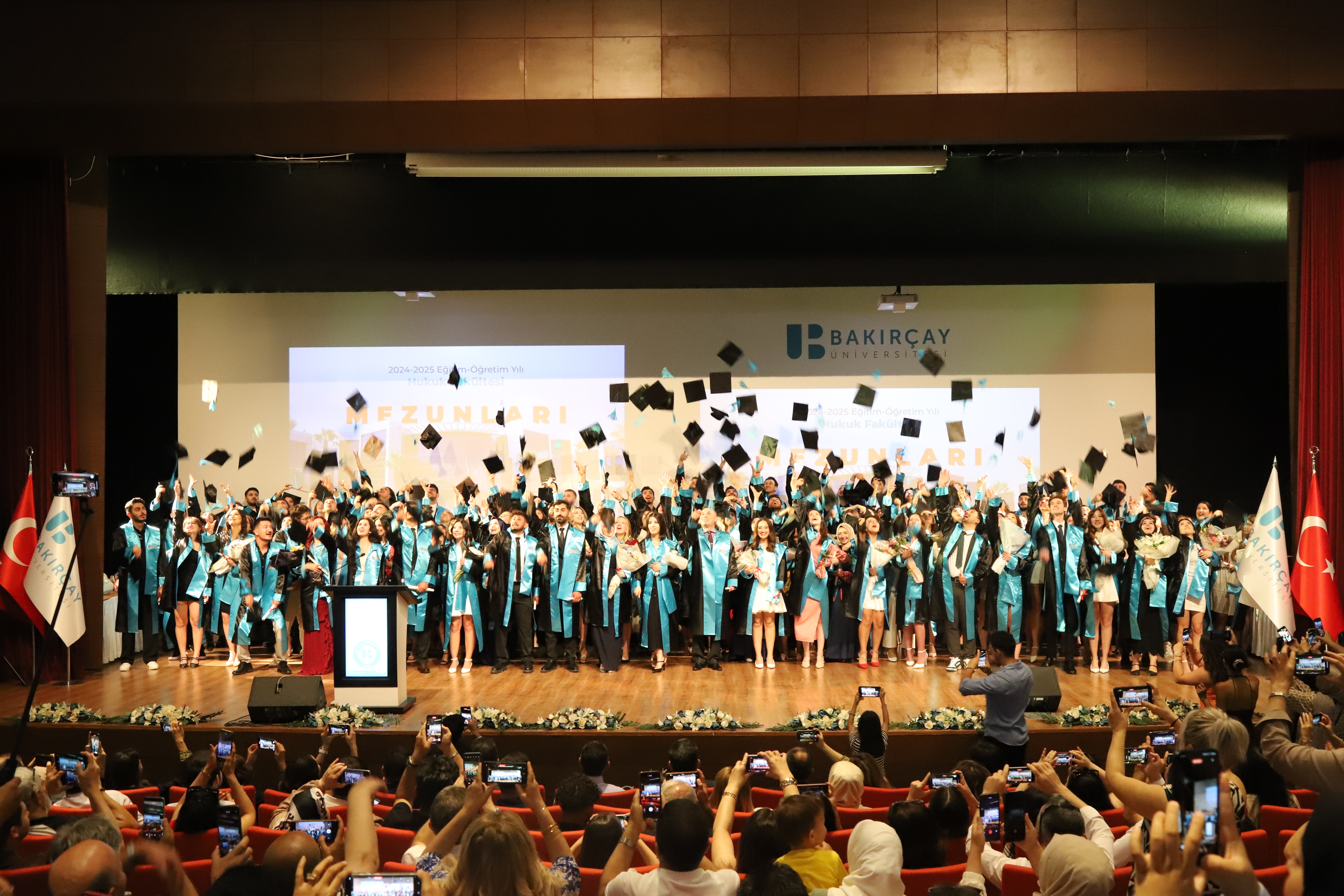 Mezuniyet Töreni Coşkuyla Kutlandı (2025)